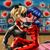 скрин игры Леди Баг и Супер Кот: Любовь